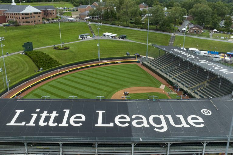 beleef de spanning van het little league wk in het lamade stadion, dat bekroond is voor zijn uitstekende faciliteiten en gezellige sfeer. mis geen moment van dit unieke honkbalevenement!