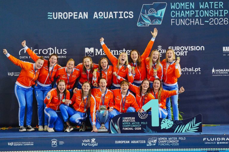topatleten verzamelen voor de training van het vrouwenteam nationale selectie 2026 om zich voor te bereiden op internationale wedstrijden en kampioenschappen.