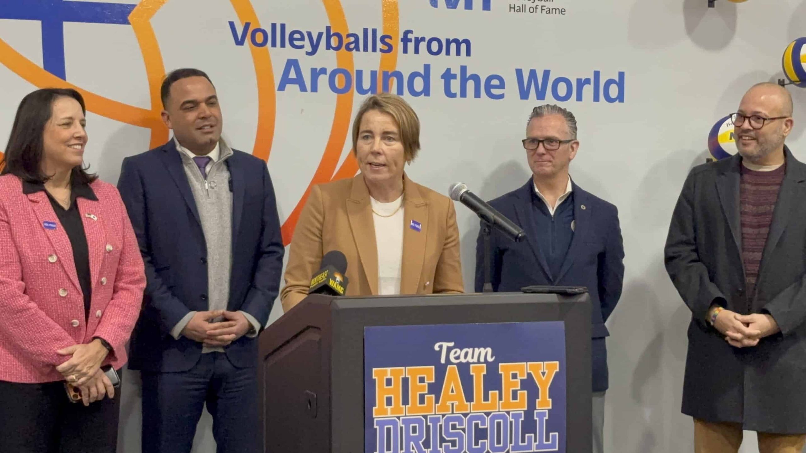 ontdek de usa volleyball hall of fame 2026 en vier de beste volleyballers en hun indrukwekkende prestaties in de sport.