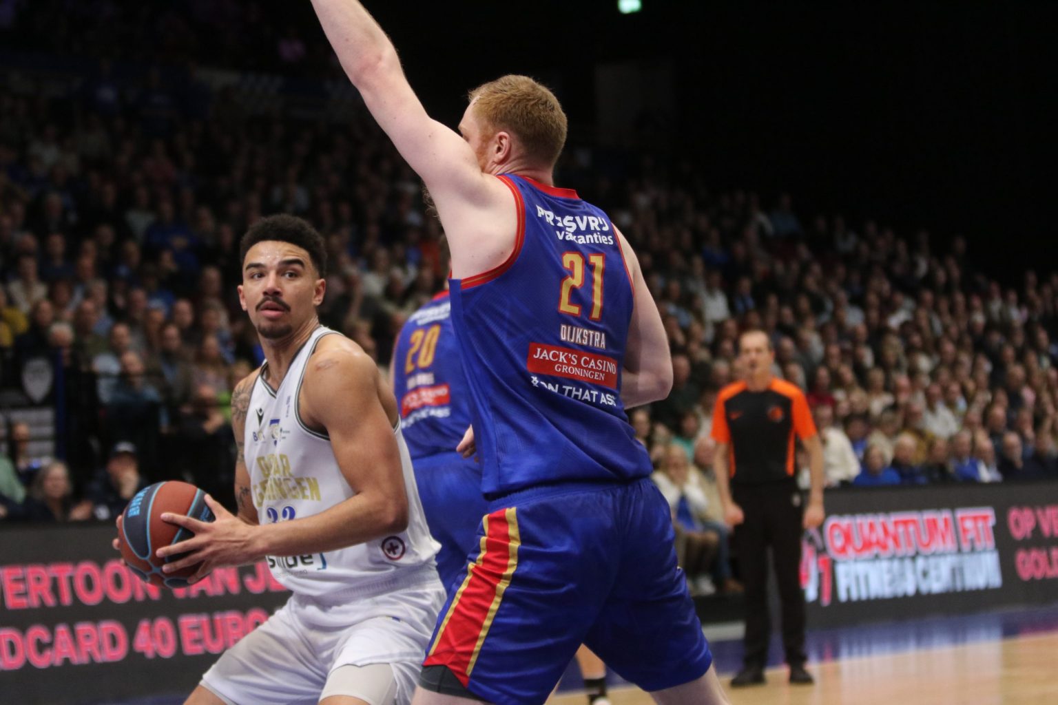 usd kondigt nieuw leiderschap aan voor herenbasketbalteam, met frisse visie en sterke strategieën voor komend seizoen.