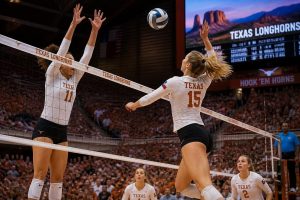 ontdek waarom camille presley en mackenzie collins een sleutelrol spelen in de ontwikkeling van volleybal in texas en hoe zij de toekomst van de sport beïnvloeden.